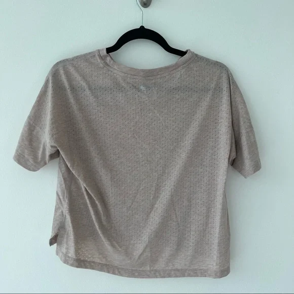 Nike light pink t-shirt - Picture 2 of 5